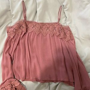 Light burgundy off should longsleeve top